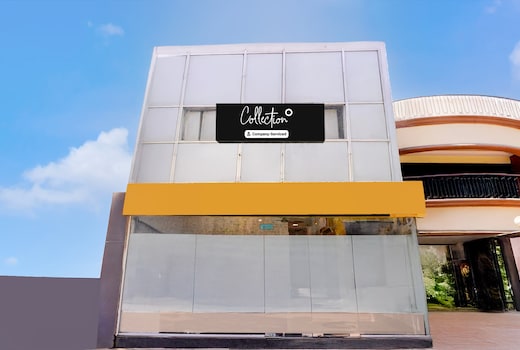 Super Collection O Andheri West Near KokilaBen Hospital