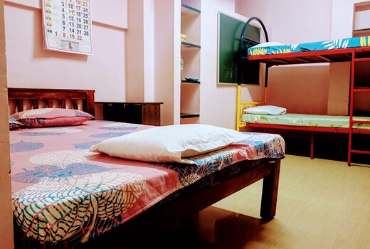 EZRA Homes - Homestay