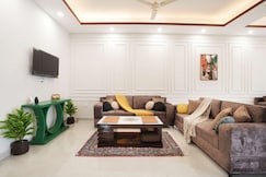 The White Orchid |2BR |Dehradun By Homeyhuts, Dehradun