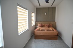 Boulevard Luxury Hotel, Munnar