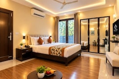 Hotel Grand Arcasia Saket 5 Mins from Max Hospital, Delhi