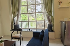Amlah | Panoramic Suite with Mountain Views, Dehradun