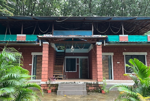 HolidayDusk- Apartment Side View