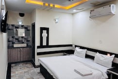 Hotel New Sun N Rock ( 1km from Nakki Lake ), Mount Abu