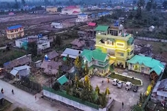 Woodpecker Nest, Roing