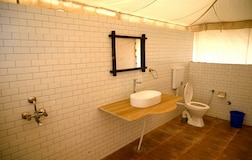 Marwar Super Deluxe with AC & Heater