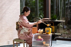 RIHGA Royal Hotel Osaka, Vignette Collection, Osaka
