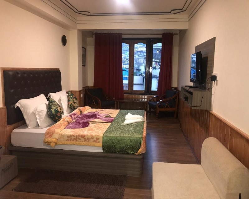  HOTEL TAKTSHANG DARJEELING - Tap to explore photos