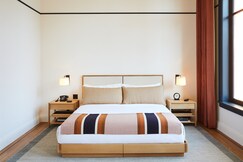 Hotel Maharaja, Jhansi