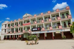 Hotel O Ashirwad Hotel & Lawn, Shahabad
