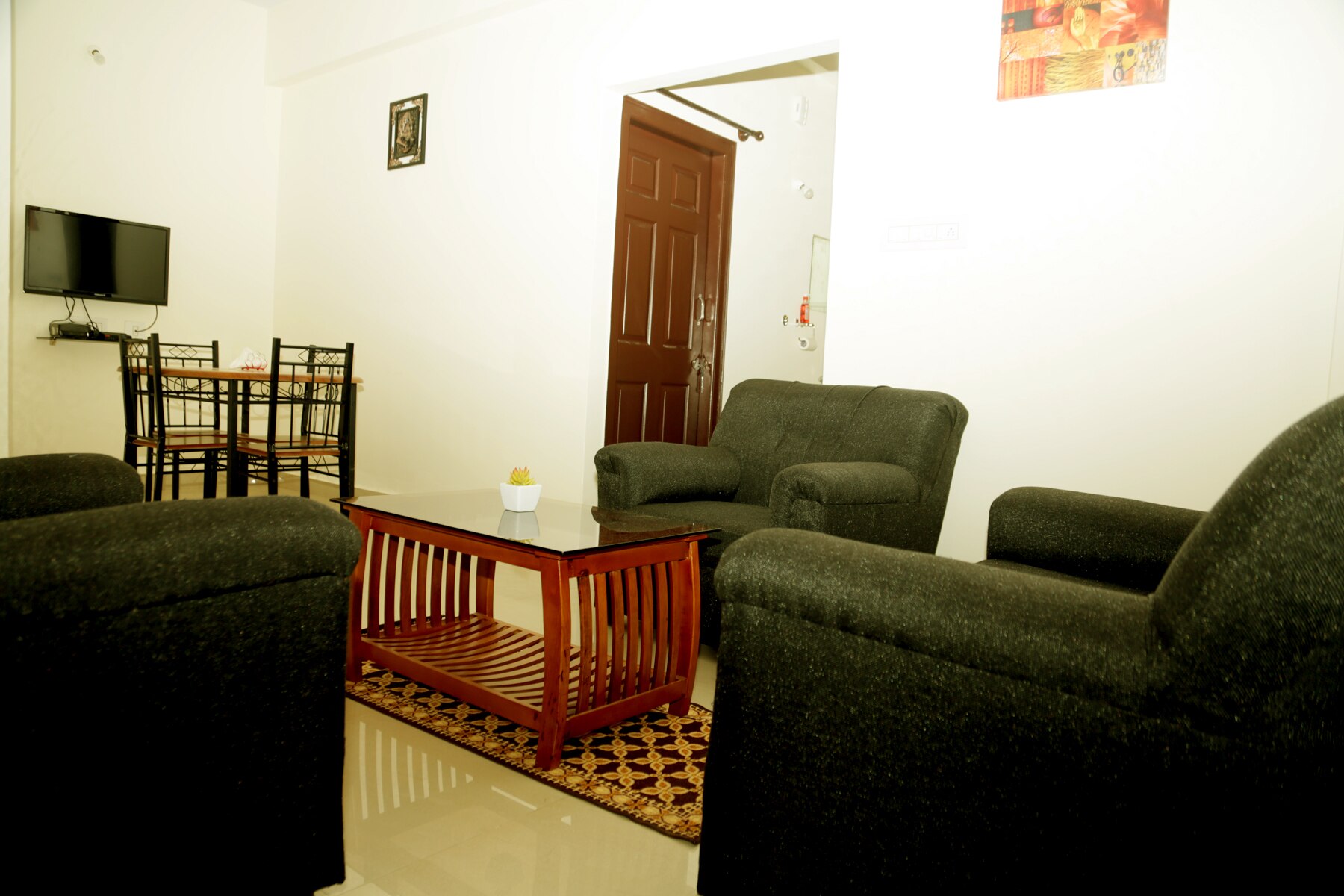 Holidayincoorg Silver Nest | Rooms & Caretaker - Tap to explore photos