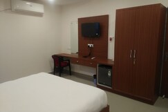 Hotel Taraka, Karimnagar