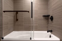 DoubleTree by Hilton West Kelowna, North Okanagan