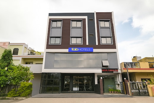 FabHotel Chirag Inn