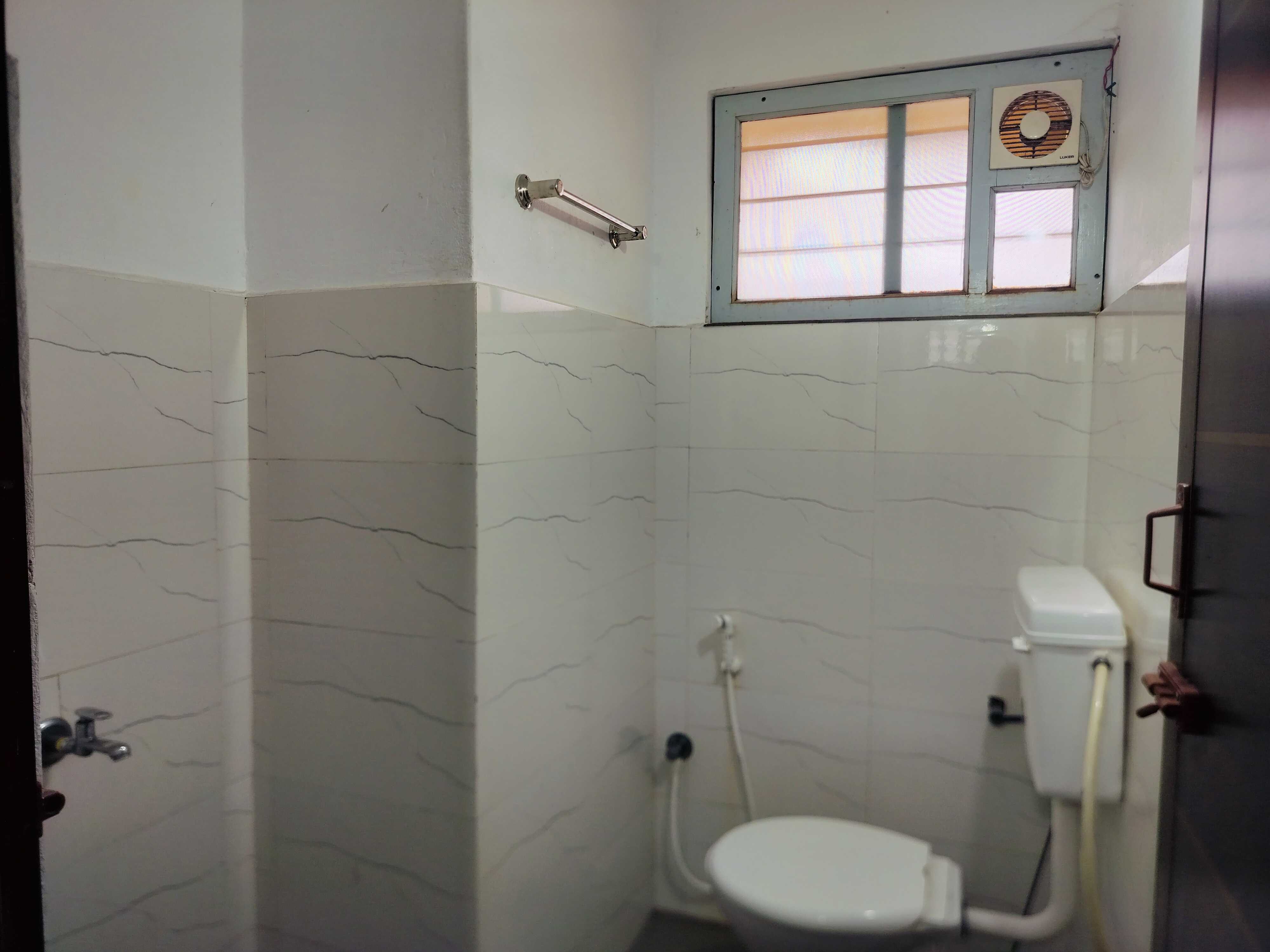 Hotel O Thiruvananthapuram Kochuveli Formerly Jasmin Villa - Tap to explore photos