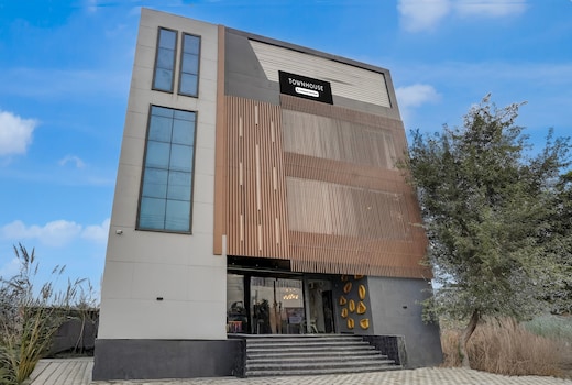 Townhouse Subharti University Meerut Formerly Hotel Celebration