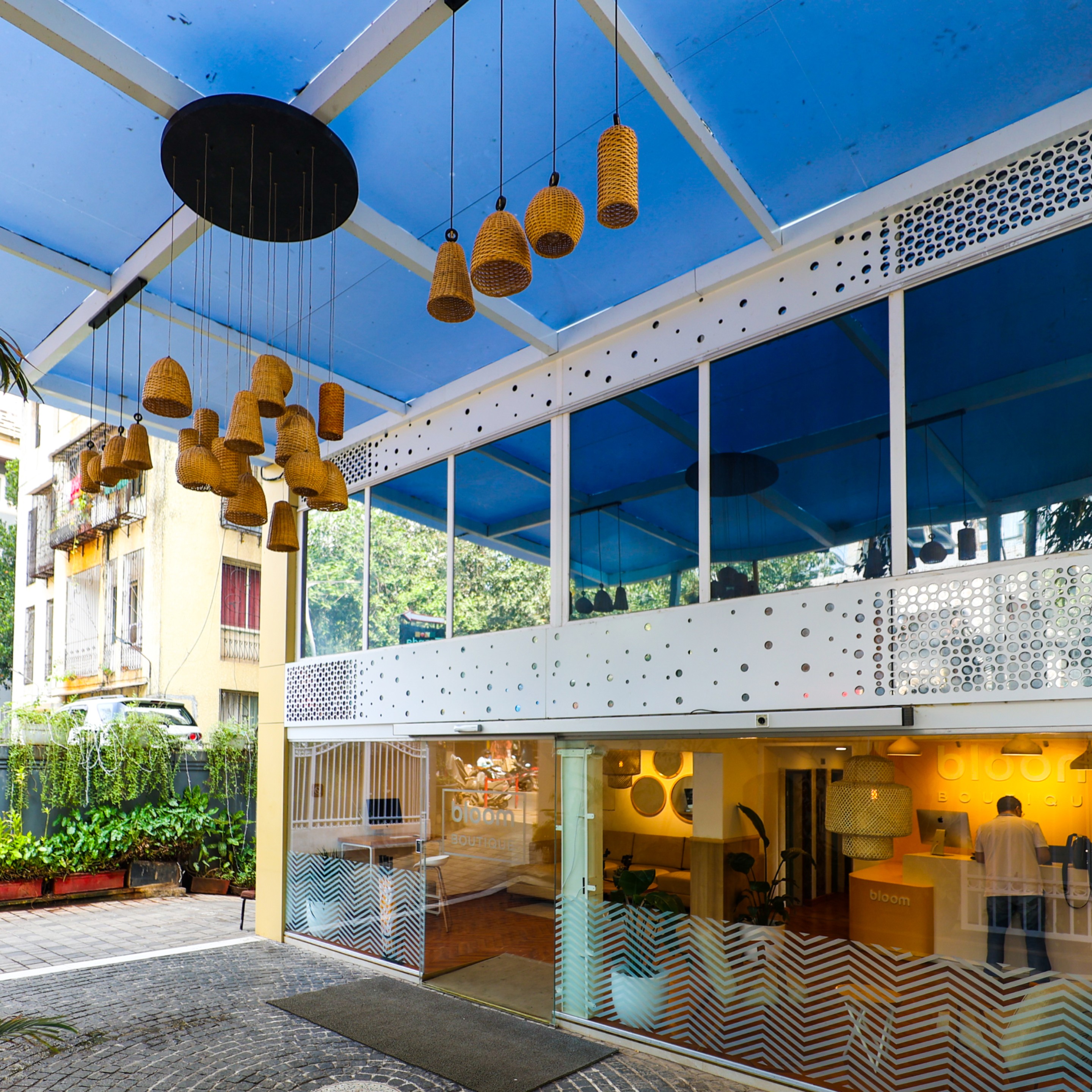 Bloom Boutique I Bandra 𝗕𝗢𝗢𝗞 Mumbai Hotel 𝘄𝗶𝘁𝗵 ₹𝟬 𝗣𝗔𝗬𝗠𝗘𝗡𝗧