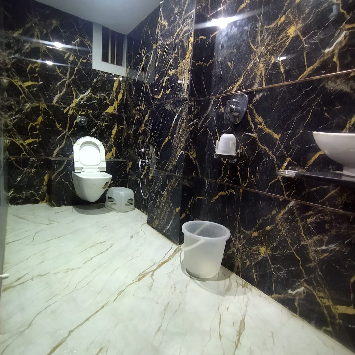 Hotel Shree Radhe - Tap to explore photos