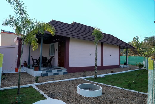 J HOME Retreat by BODHI