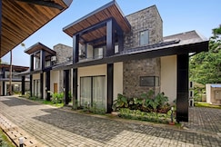 Siolim - Elite3bhk villa with private pool, Goa