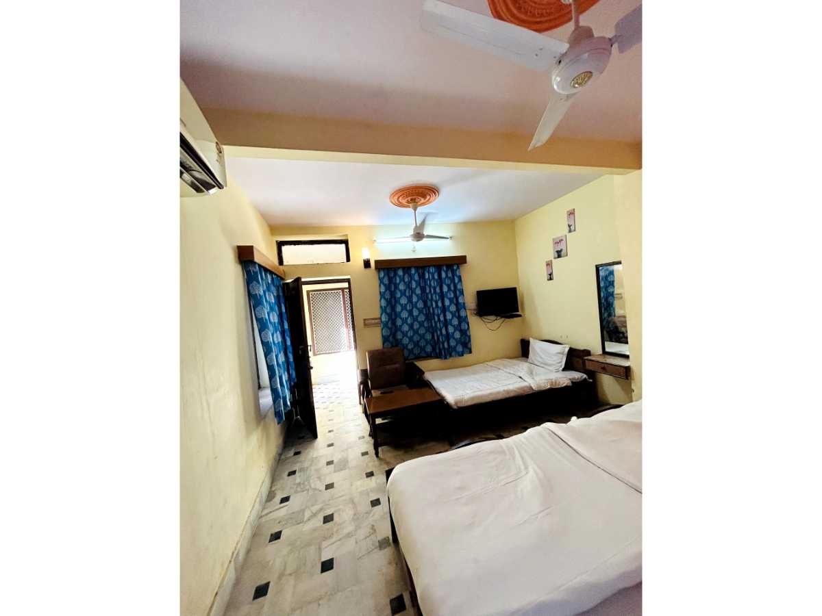 Hotel Jaisalmer - Tap to explore photos