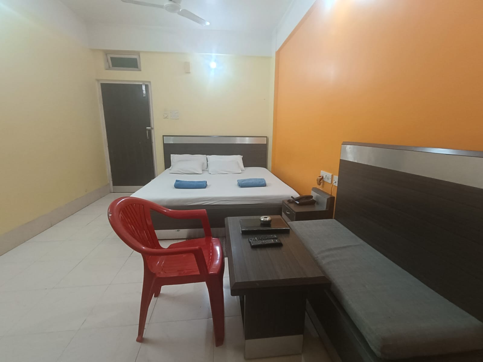 Easy Relax Hotel Yashoda International - Tap to explore photos