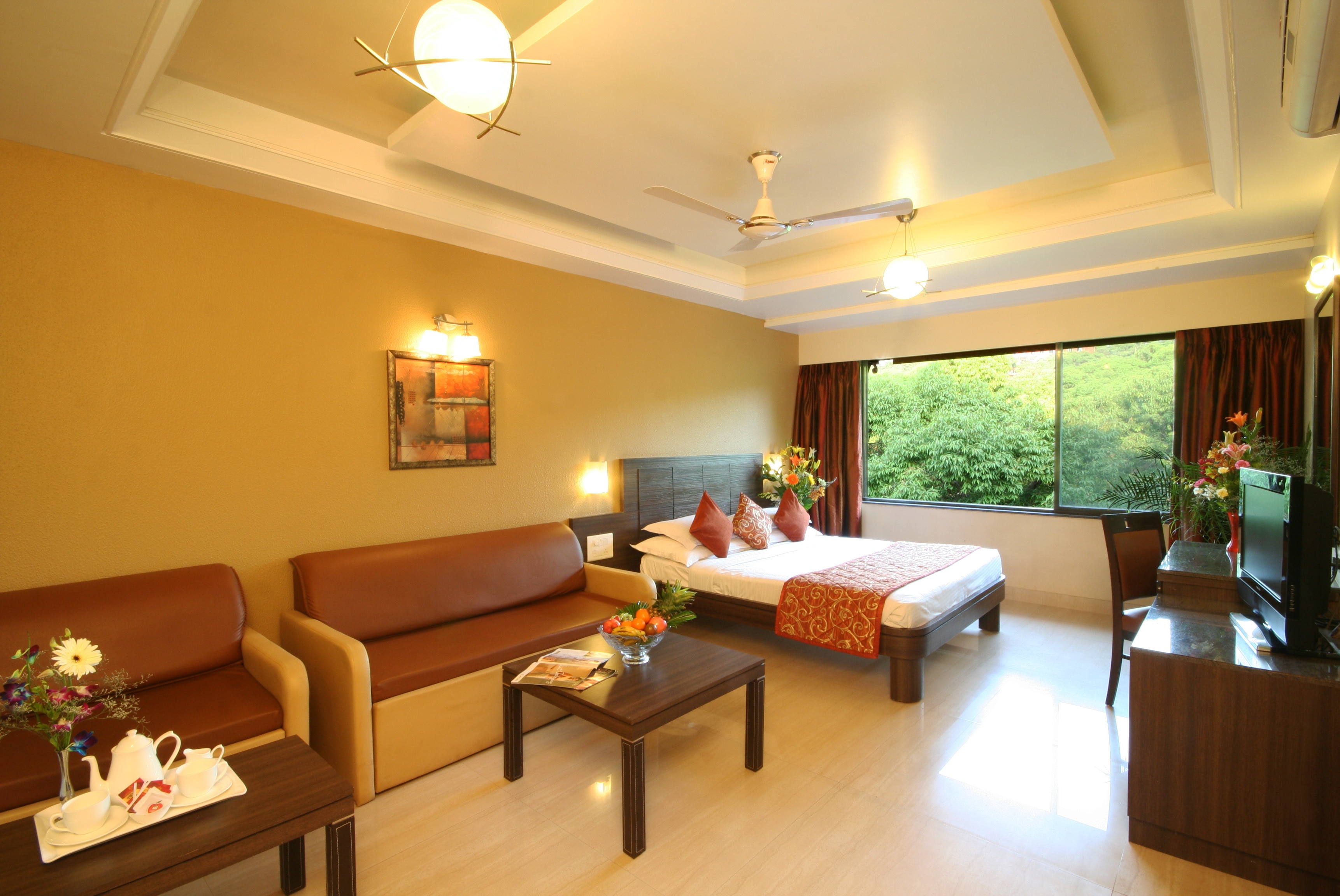 Hotel Saket Plaza - Tap to explore photos