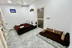 Eva room stay on ashwem beach side, Goa