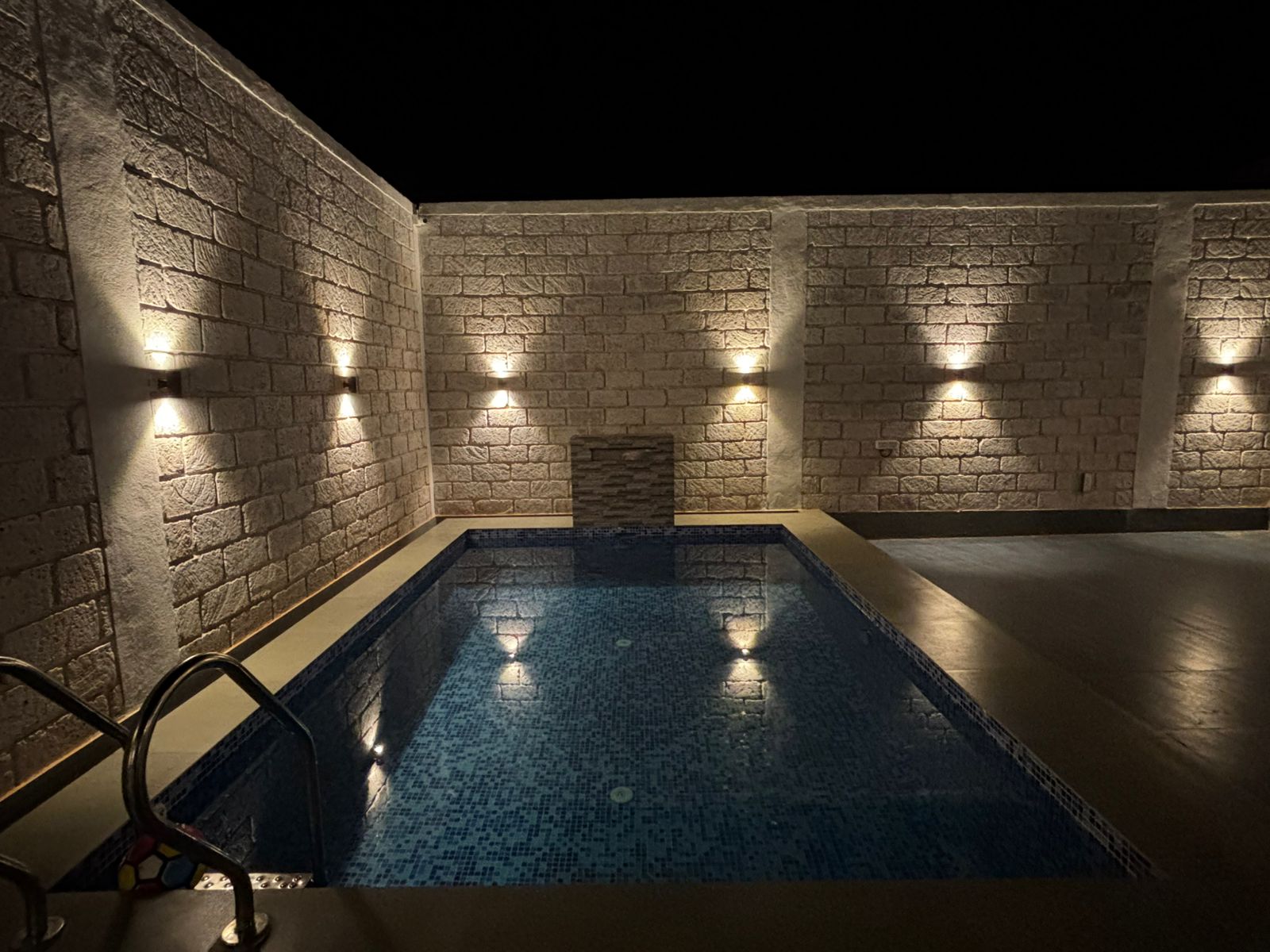 Casa Oceanus - Pool View Room - Ganpatipule 5