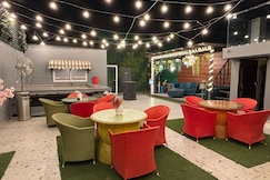 Hangout Ultra Luxurious Party Friendly 3BHK Apartments, Delhi