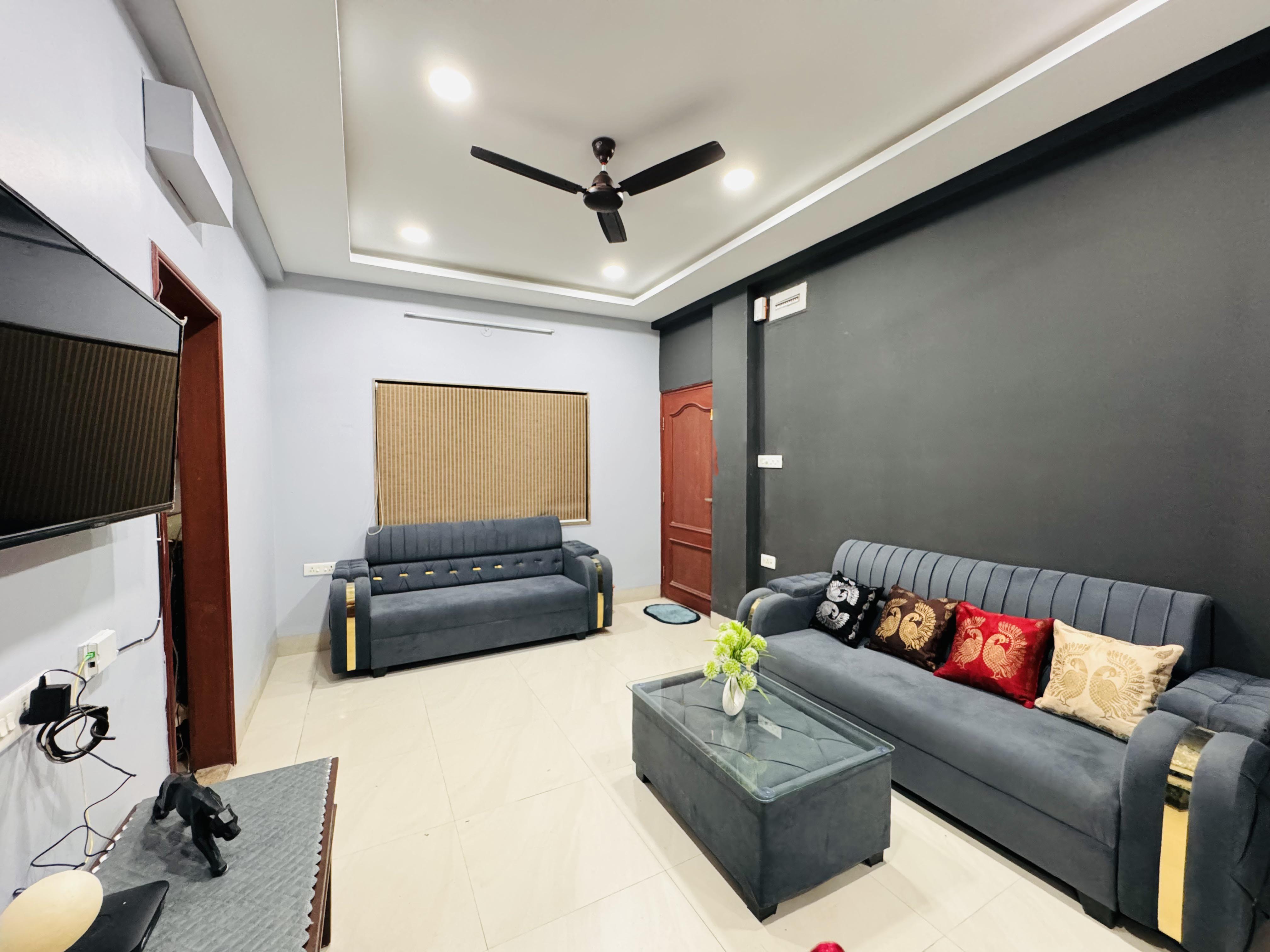 Home Escape 2BHK Apartment Near Brilliant Convention Centre - Tap to explore photos