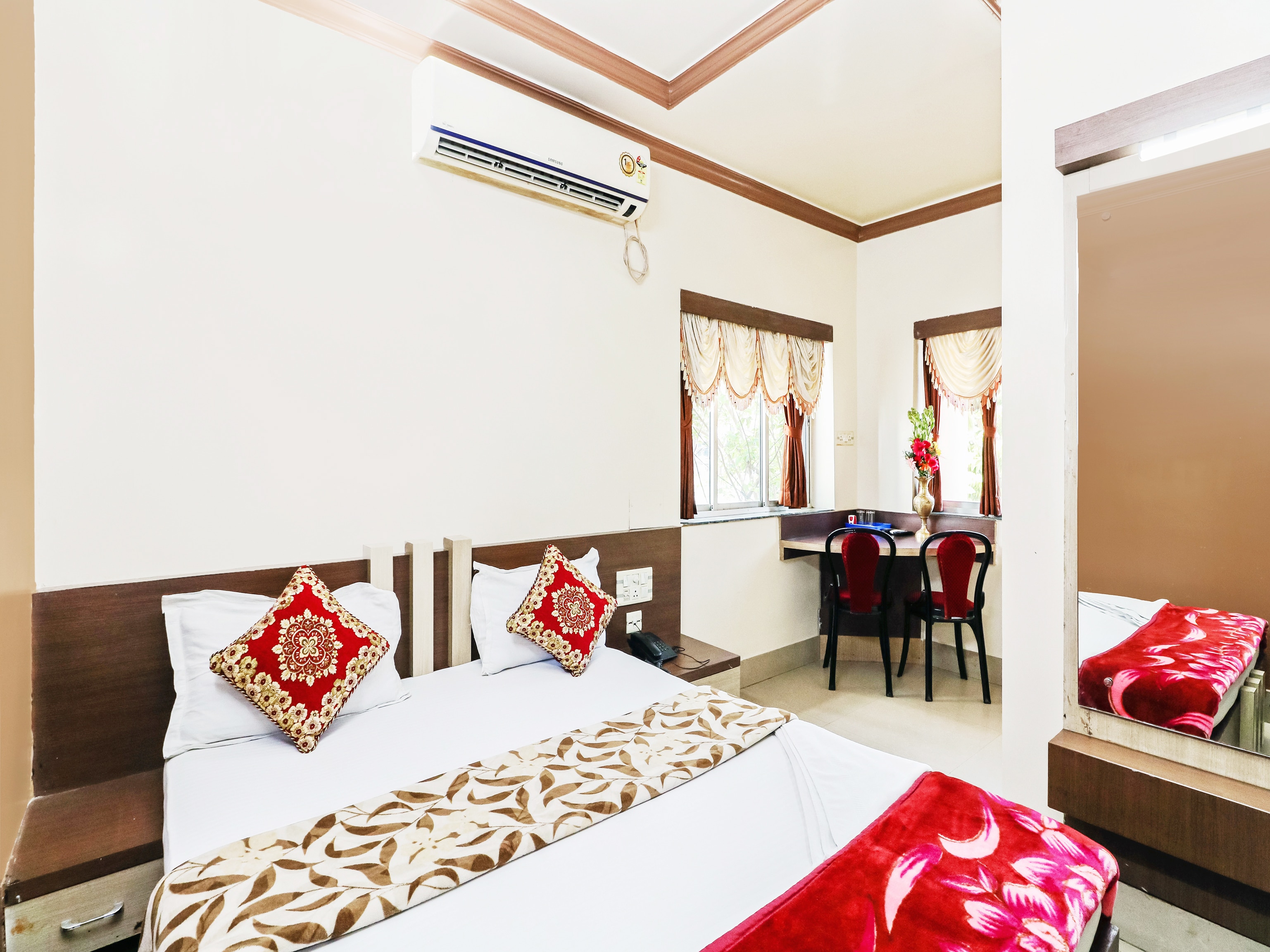 Hotel Atithi Inn  - Tap to explore photos
