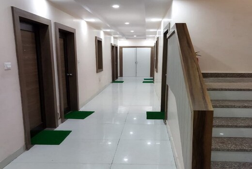 Hotel Manish International