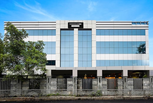 Super Townhouse Oak Alandur Near Chennai Airport Formerly Vijay Park