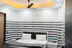 Shri Radhey BNB, Delhi