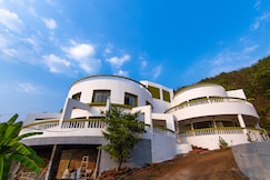 Villa Infinity By The Sea, Dapoli