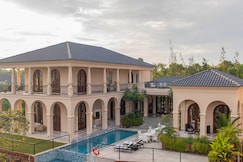 LohooStays Villa Sacri Borod Hill 8-4 Bedroom, Goa