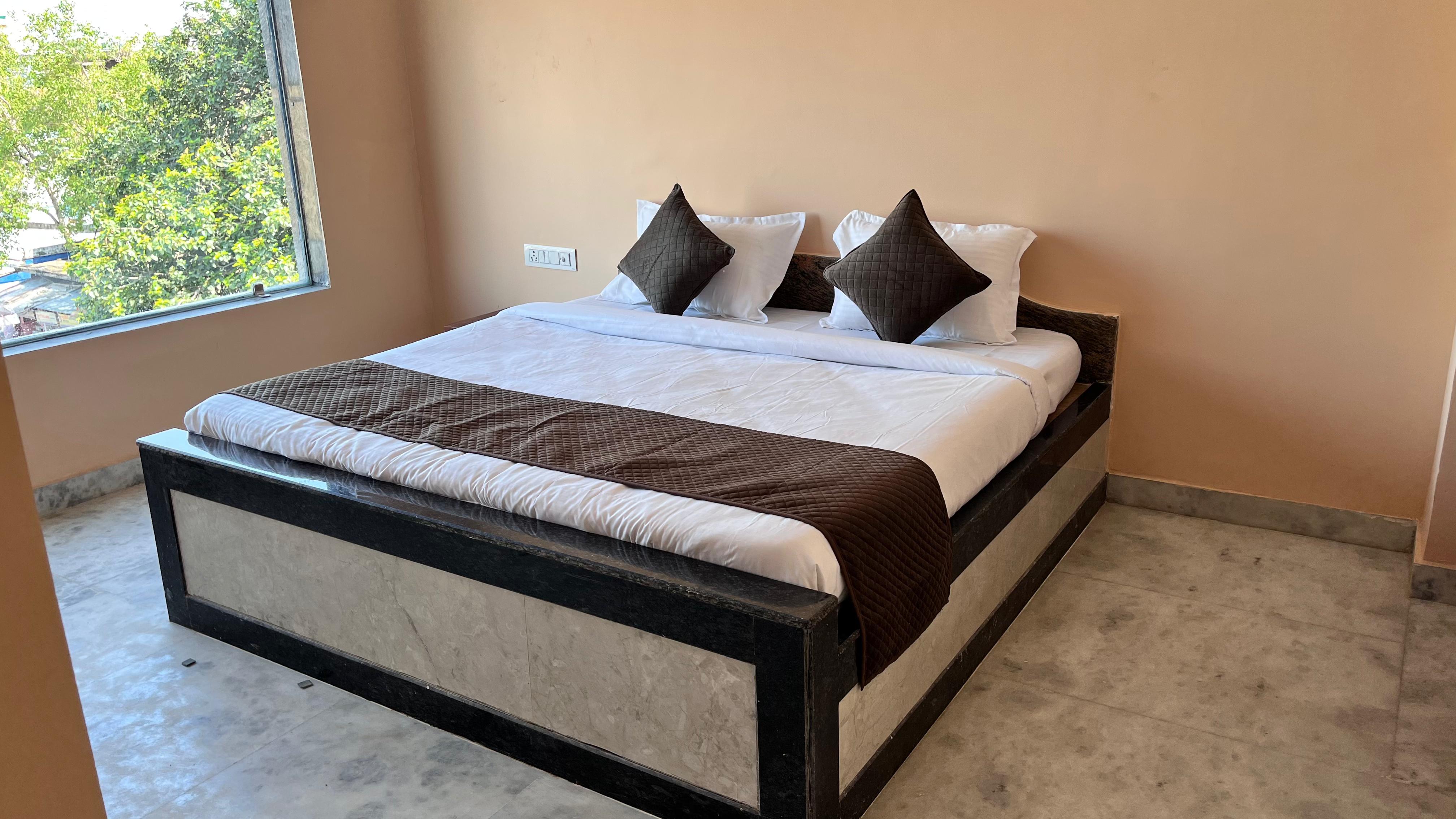 Hotel Shri Prayag Residency - Tap to explore photos