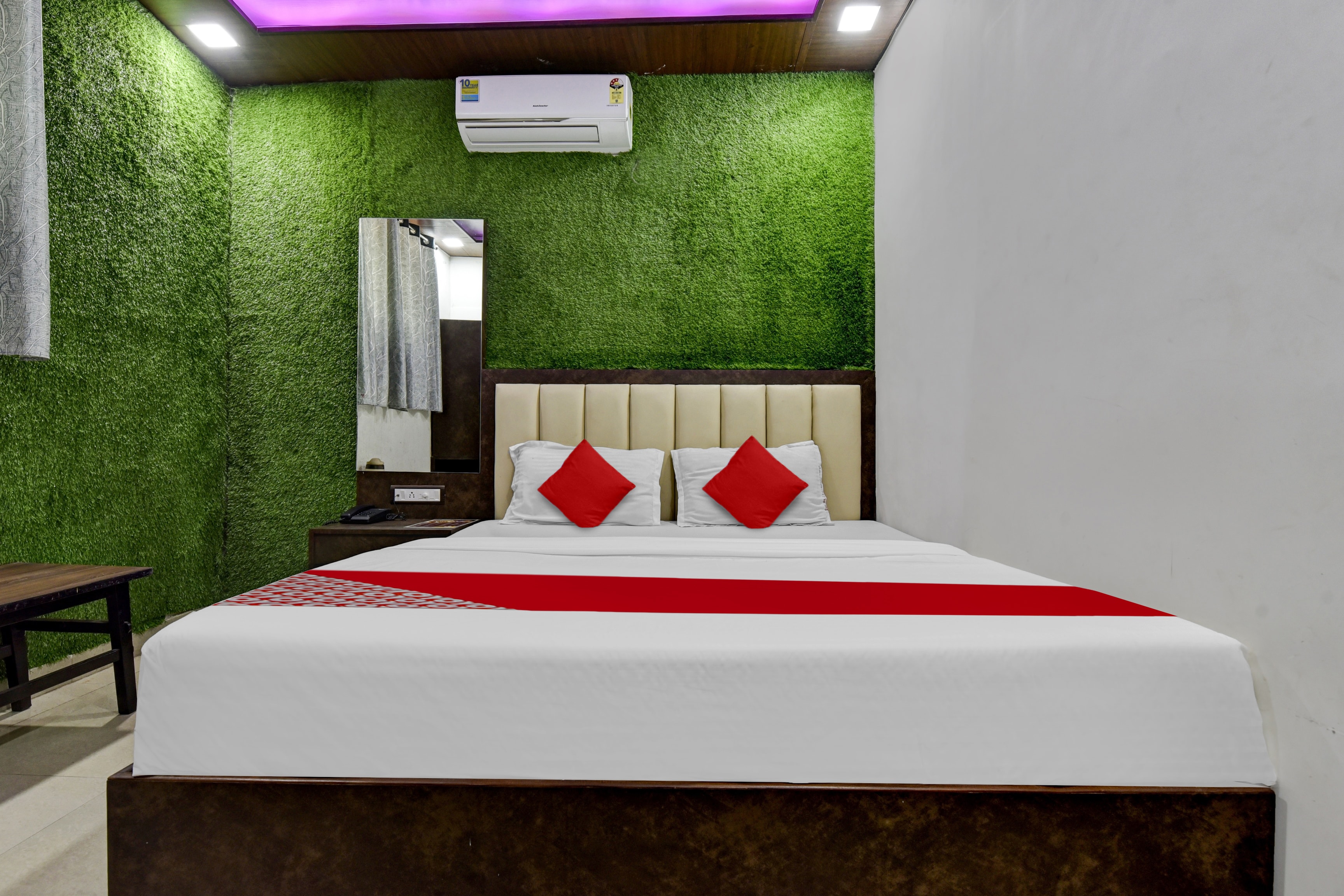 Hotel O MANSAROVAR - Tap to explore photos