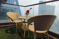 Luxurious studio with balcony, Greater Noida