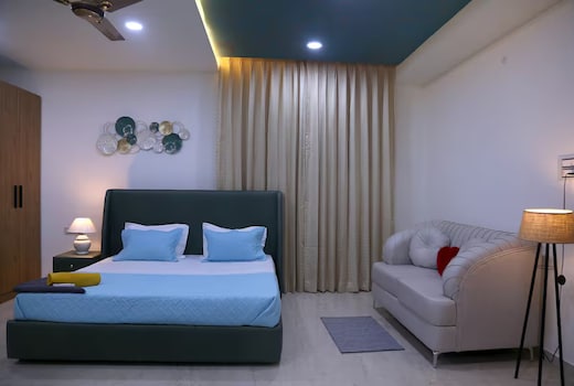 Lotus Pond-3BHK AC @BanjaraHills