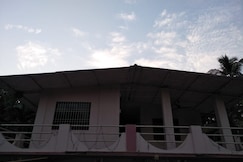 ADULKARS LAXMINARAYAN HOLIDAY HOME, Harihareshwar