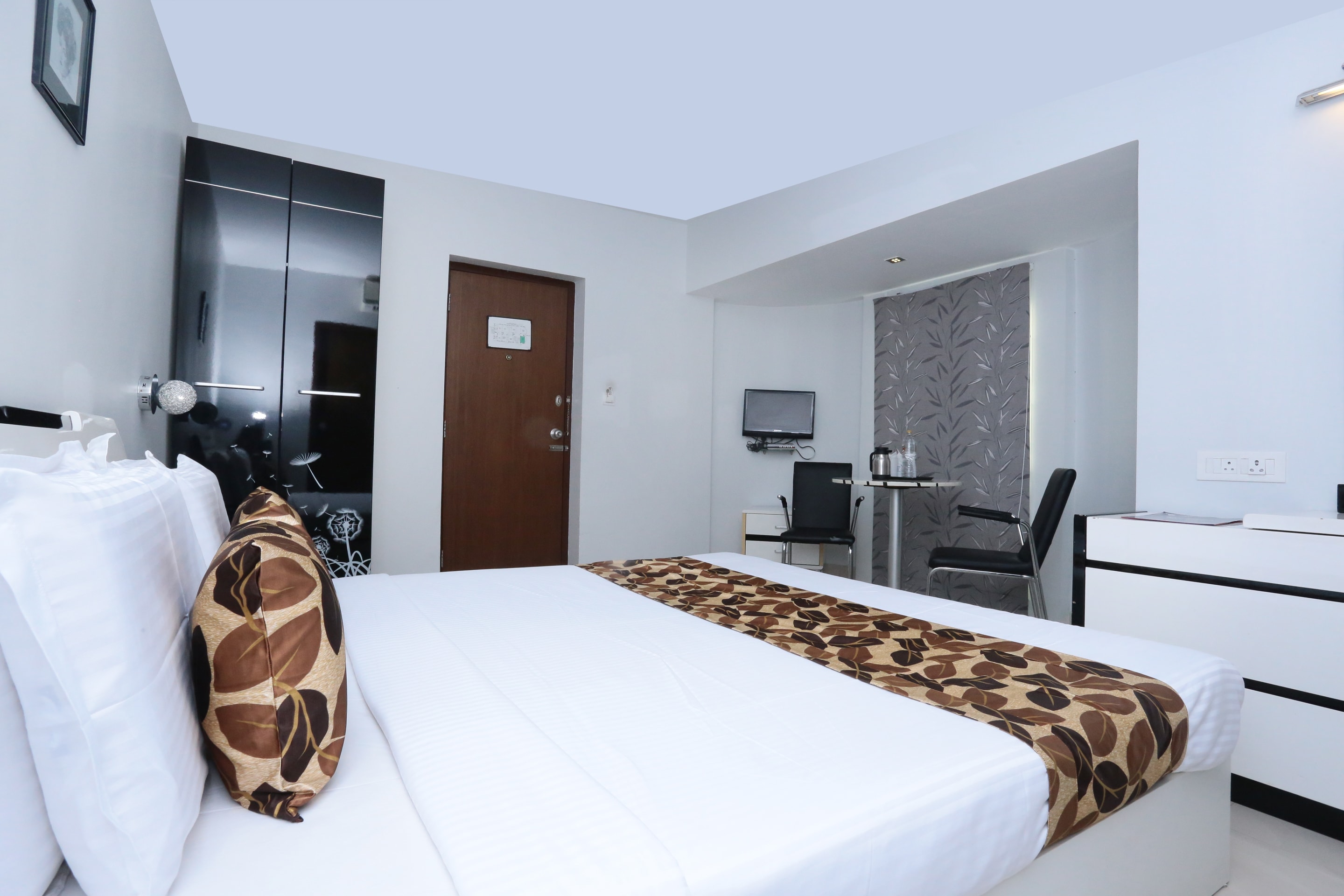 Super Townhouse Malabar Illam - Tap to explore photos