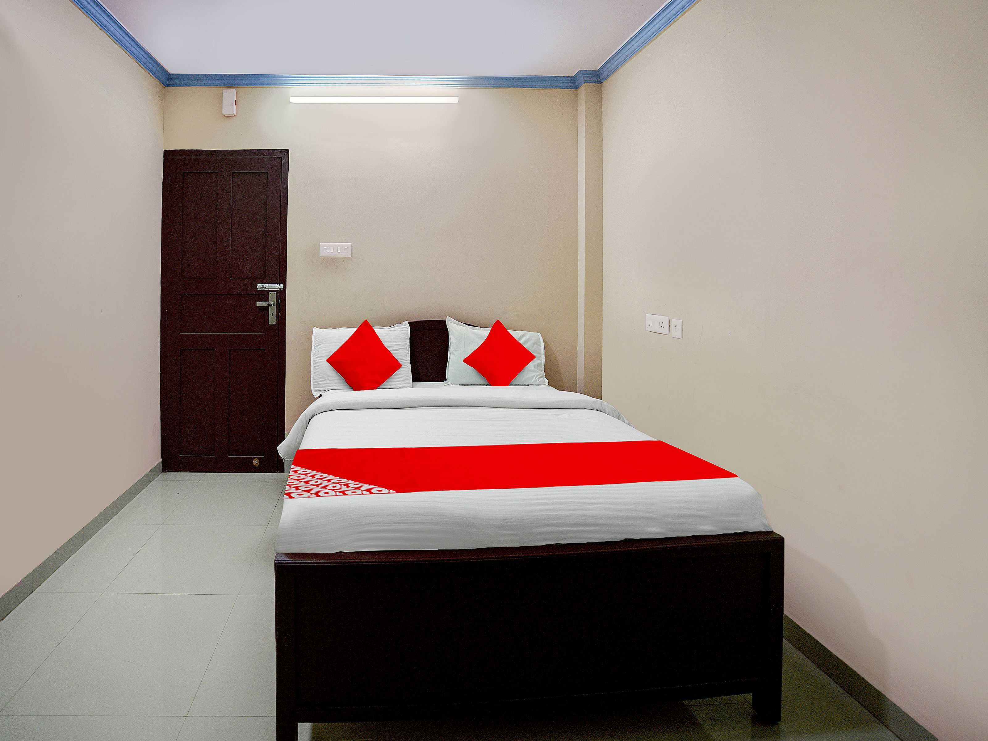 Hotel O Dream Stay - Tap to explore photos