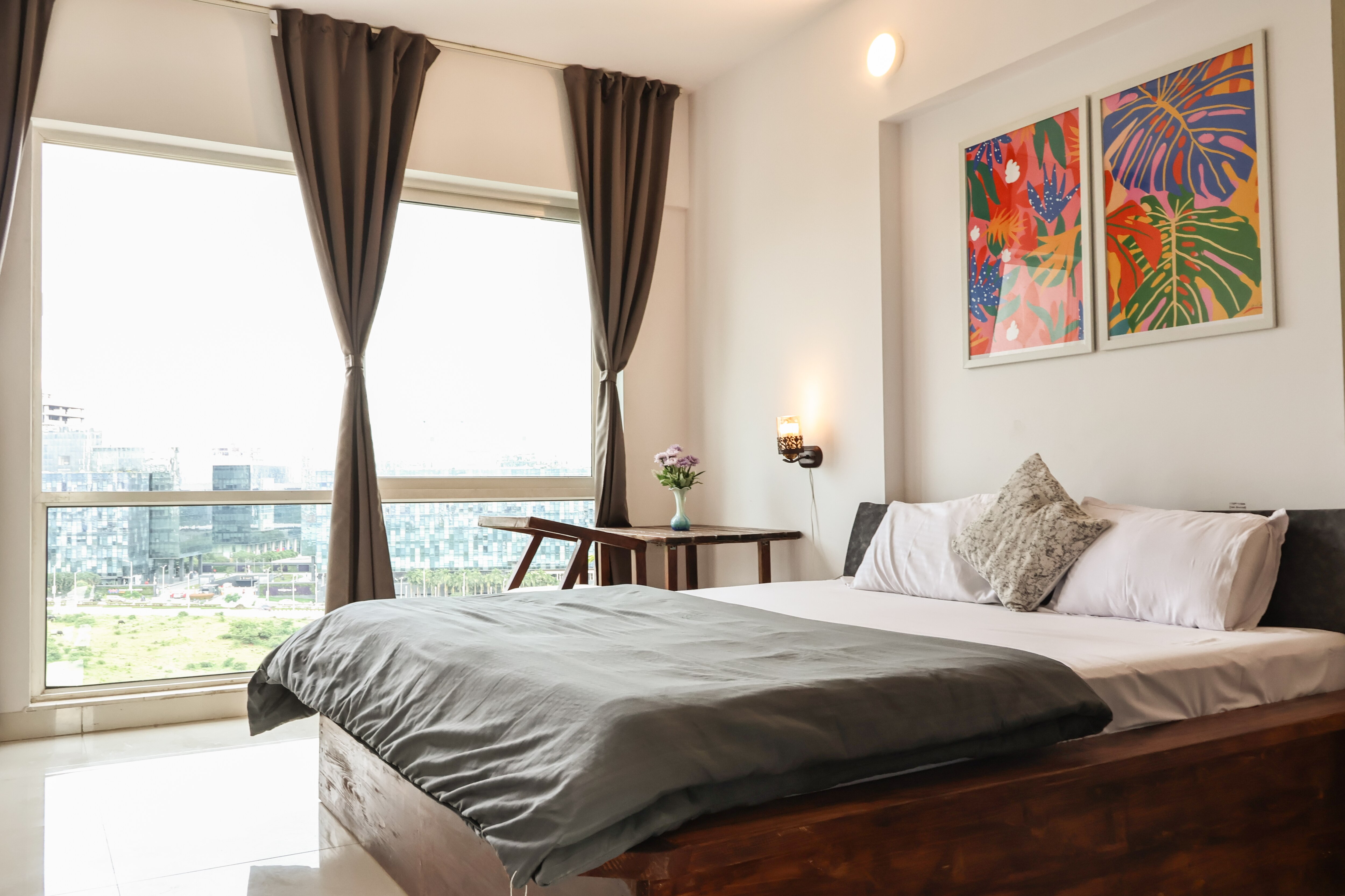 One Room in 3BHK Penthouse near World Trade centre - Tap to explore photos
