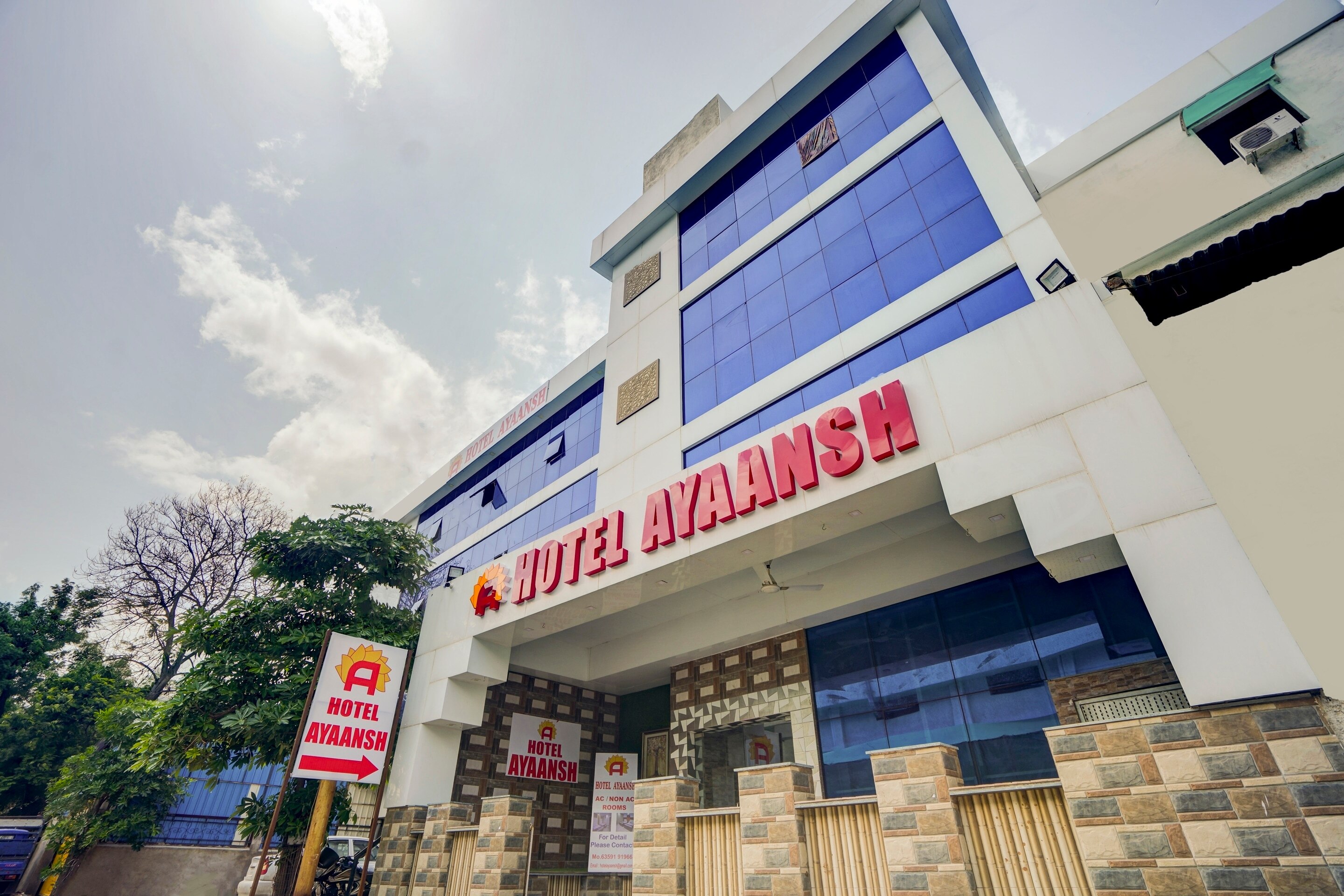 Hotel O Ayaansh - Tap to explore photos