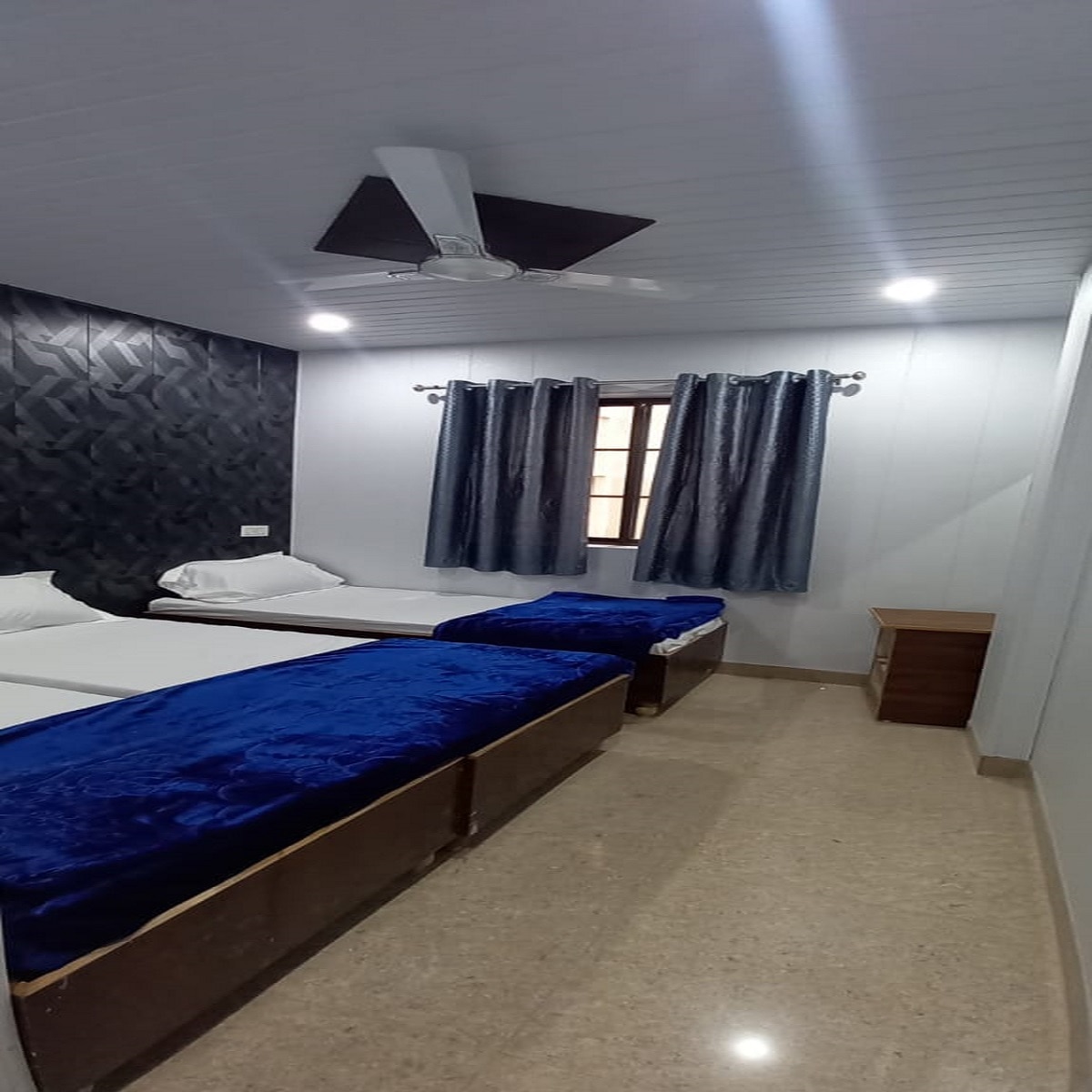 Hotel Shiv Ganga, Varanasi - Tap to explore photos