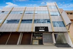 Super Collection O Vadapalani Metro Station Formerly Pineapple Guest House, Chennai