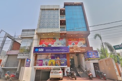 Hotel Royal Suites, Lucknow