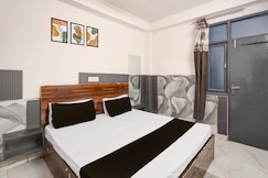 Hotel O Signature Village Guest House, Delhi